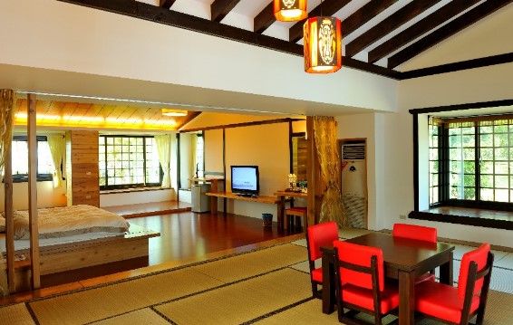 Shi Feng Homestay 石風溫泉渡假城堡 苗栗縣 台灣飯店介紹 Colatour 國際訂房