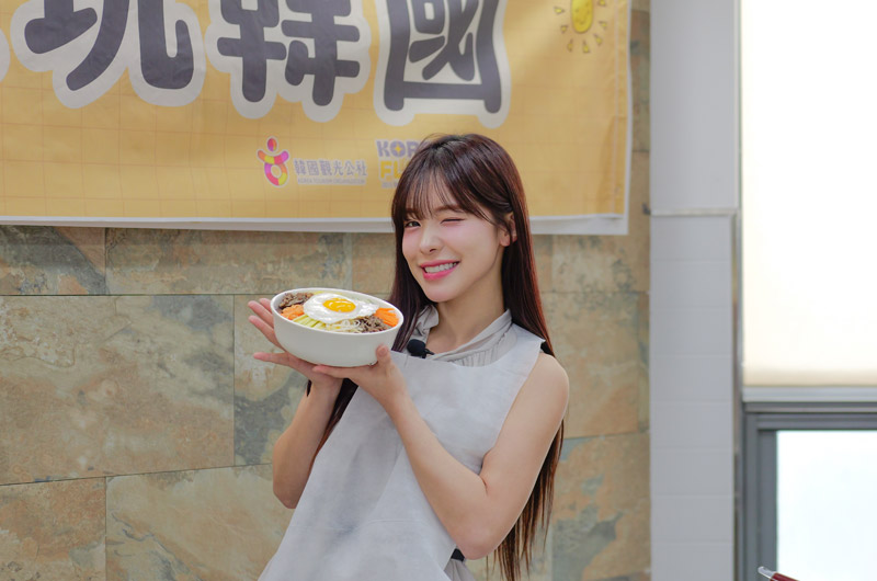 李多慧親自在廚藝教室示範最道地的全州拌飯 李多慧親自在廚藝教室示範最道地的全州拌飯
