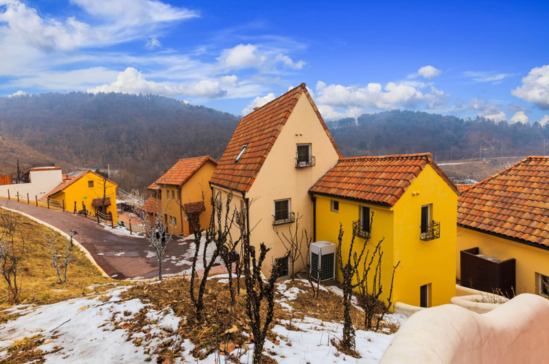 過年免請假遊韓國最低21,900元起，可以到首爾小法國村體驗不同的異國風情