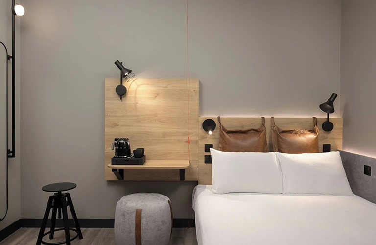 MOXY LONDON PICCADILLY CIRCUS
