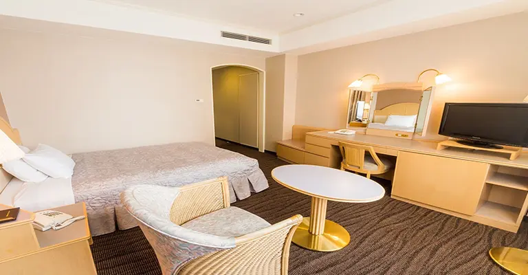 新阪急高知皇冠飯店