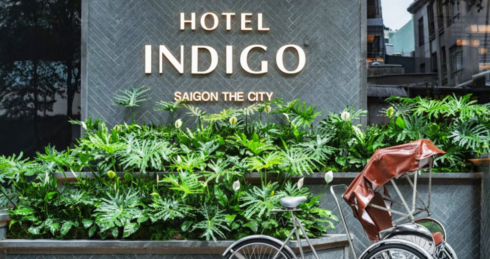 胡志明 西貢市區英迪格酒店 門口 三輪車