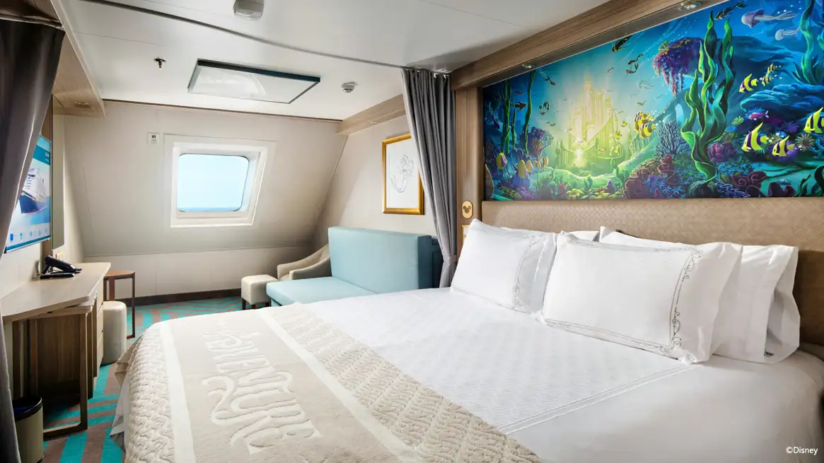 Deluxe Oceanview Stateroom
