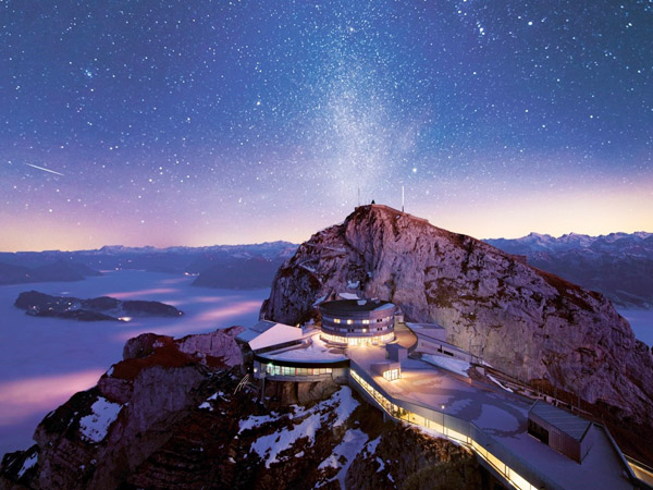 歐洲 德瑞 皮拉圖斯山頂飯店.德國童話城堡.阿爾卑斯小鎮.快線景觀列車10日