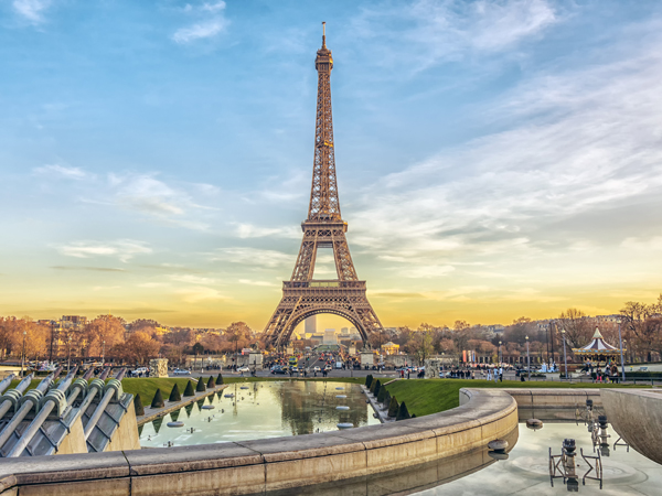 荷比法羅浮宮三遊船.世界遺產旅行.百年皇宮餐廳.巴黎星辰凱悅10日