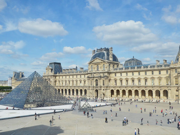 法比荷登艾菲爾鐵塔.羅浮宮三遊船.百年皇宮餐廳.巴黎萬豪大使酒店10日