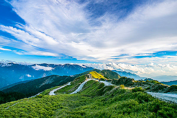 高鐵旅遊－FUN暑假》南投清境羊毛氈DIY.合歡山2日