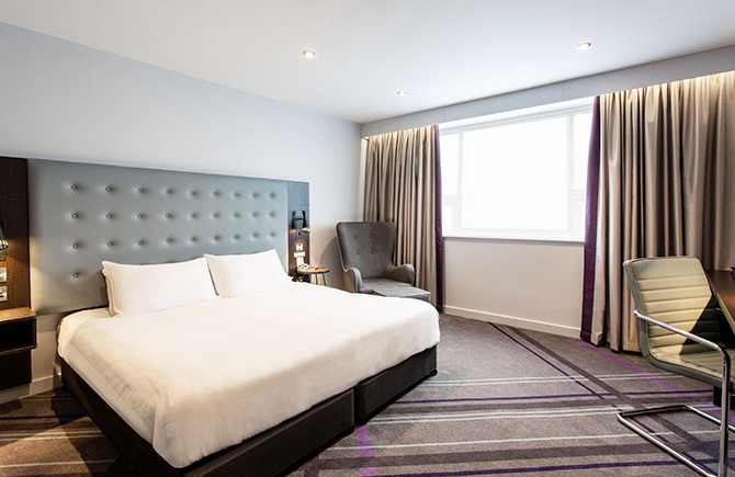 PREMIER INN LONDON HEATHROW AIRPORT T2 & T3 (BATH ROAD) HOTEL