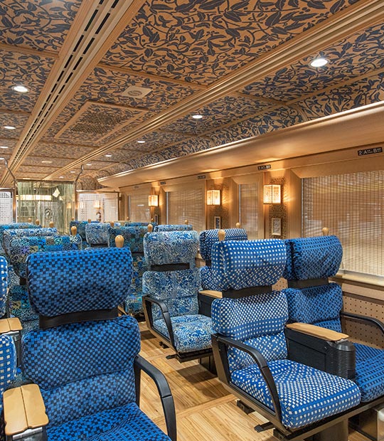 山翡翠列車座位