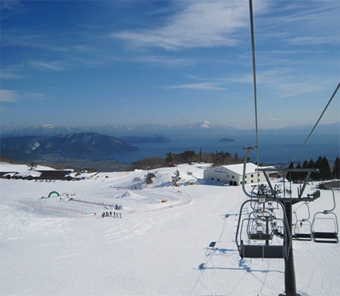 富士山二合目YETI滑雪場