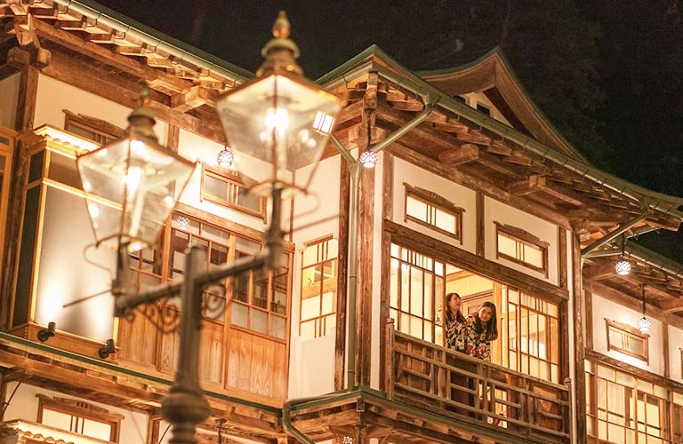 銀山溫泉
