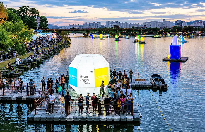 晉州南江流燈節祈求願望 晉州南江流燈節祈求願望