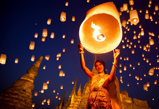 泰國水燈節許心願